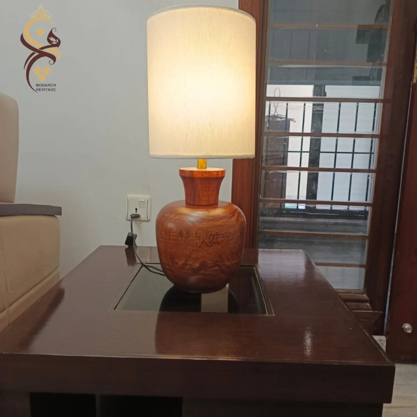 Tablelamp-woodlamp-monarchheritage